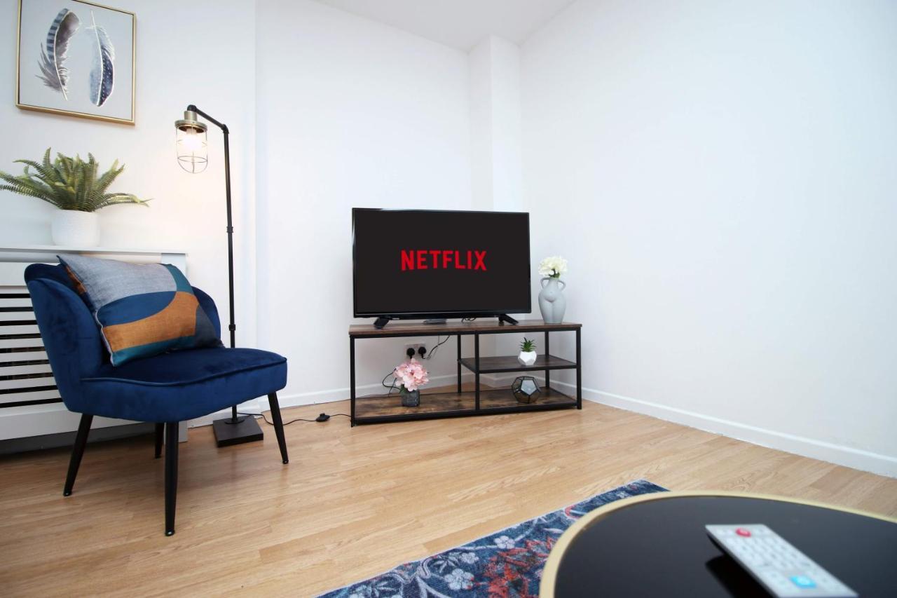 2Bedroom Home- Free Parking, Wi-Fi & Patio- Available For Long Or Short Term Bristol Kültér fotó